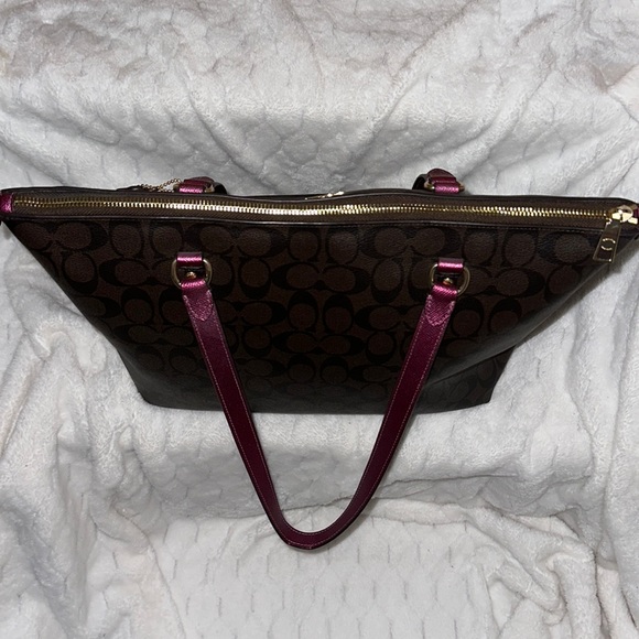 NWOT AUTHENTIC COACH SHOULDER BAG - Picture 8 of 14